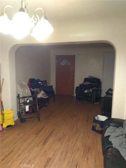 Tiny photo for 2010 W 85th St, Los Angeles, CA 90047 (MLS # IN25274281)