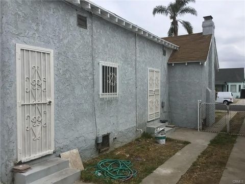 Tiny photo for 2010 W 85th St, Los Angeles, CA 90047 (MLS # IN25274281)