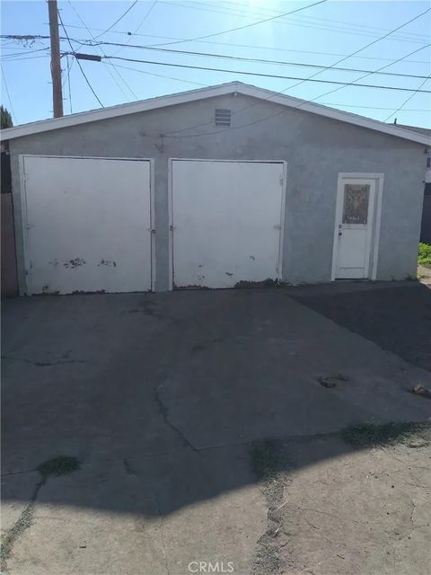 Tiny photo for 2010 W 85th St, Los Angeles, CA 90047 (MLS # IN25274281)