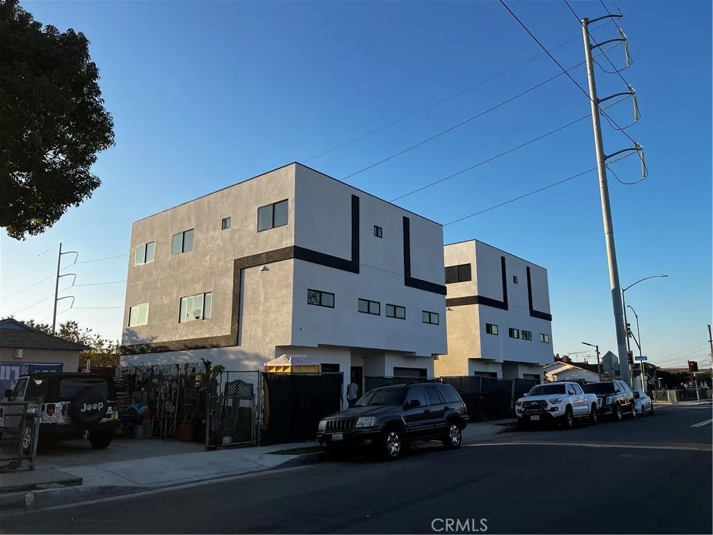 4900 Lennox Boulevard