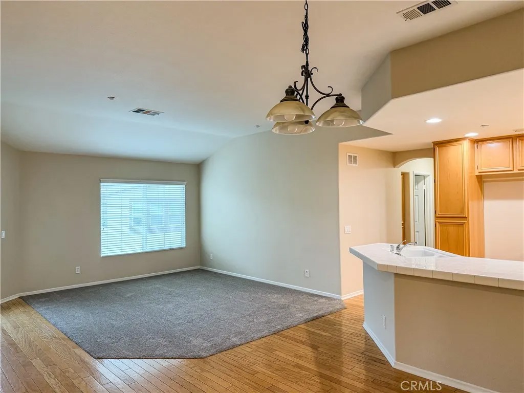 25176 Crest Haven 2