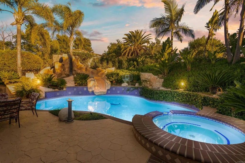 Photo of 351 Sheila Lane, Fallbrook, CA 92028 (MLS # NDP2510539)