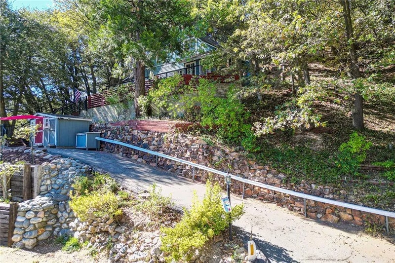 23600 Hillside