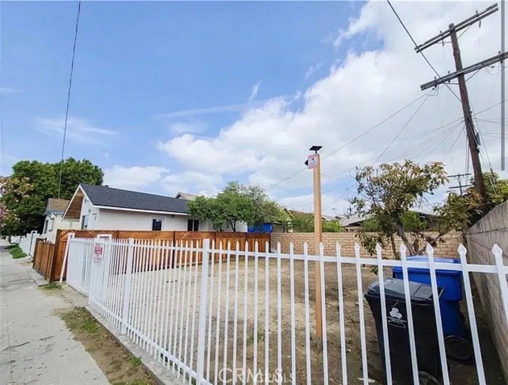 Photo of 4312 Ascot AVE, Los Angeles, CA 90011 (MLS # PW26163969)