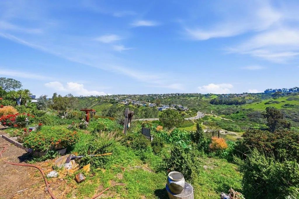 Photo of 1355 Rainbow Ridge Lane, Encinitas, CA 92024 (MLS # NDP2602774)