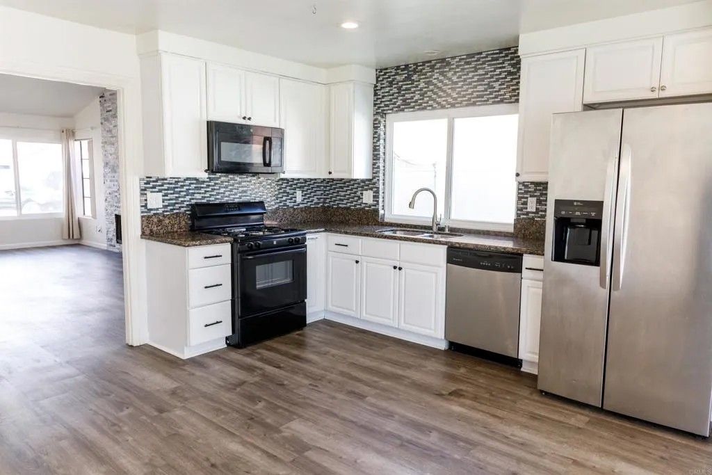 Photo of 39640 Almansa Court, Murrieta, CA 92562 (MLS # NDP2511125)