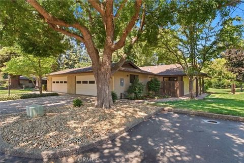 Photo of 31 Northwood Commons, Chico, CA 95973 (MLS # SN26149925)