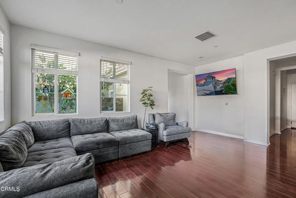 Photo of 2916 Esperanza Way #F, Simi Valley, CA 93063 (MLS # V1-33903)