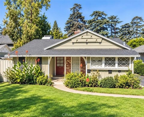 Photo of 13229 Margate Street, Sherman Oaks, CA 91401 (MLS # SR26205646)