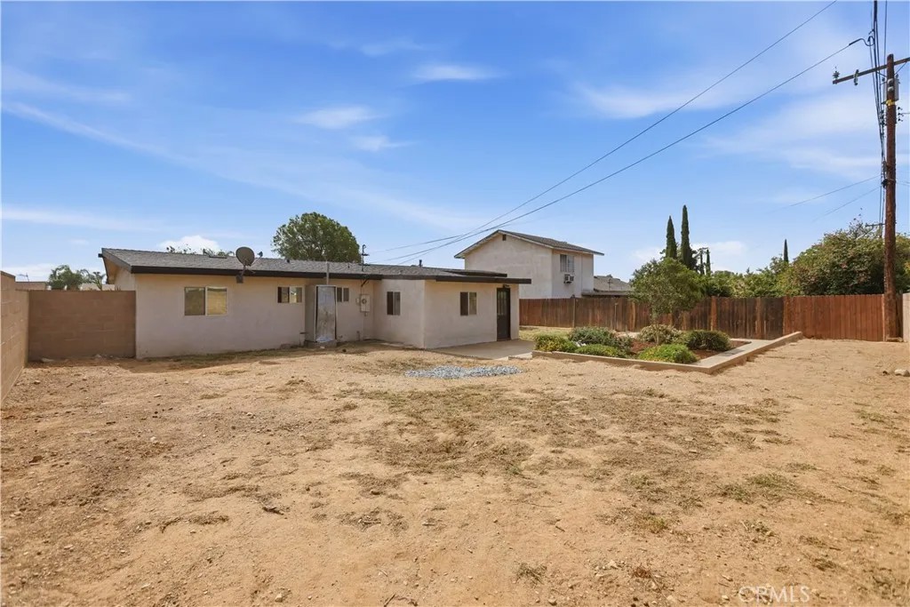 1520 S San Dimas