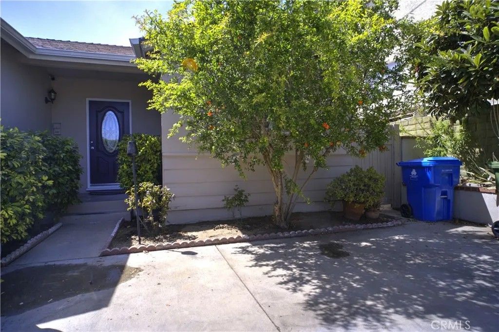 Photo of 8163 Willis Ave, Panorama City, CA 91402 (MLS # SR26071635)