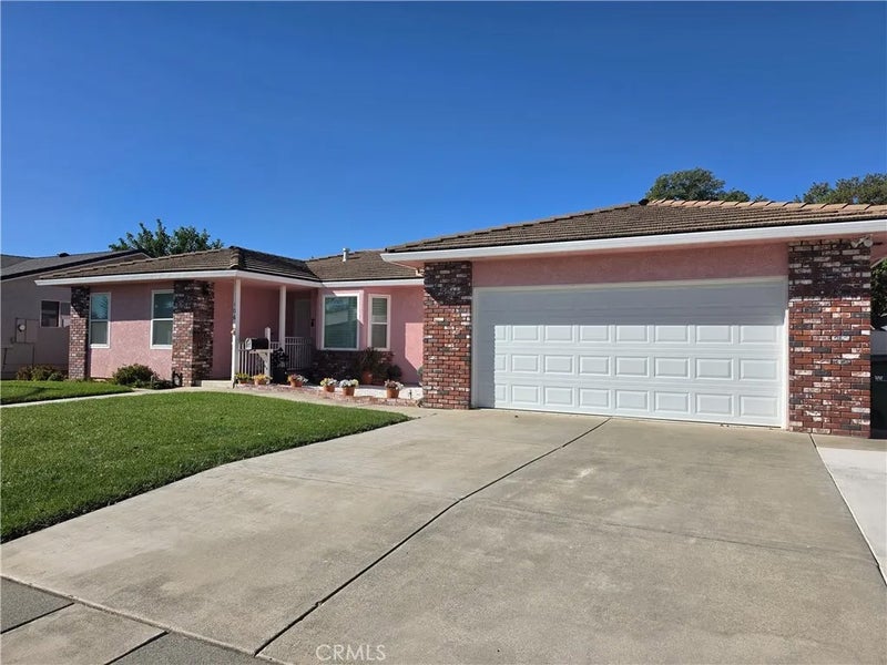 106 Rennat Way