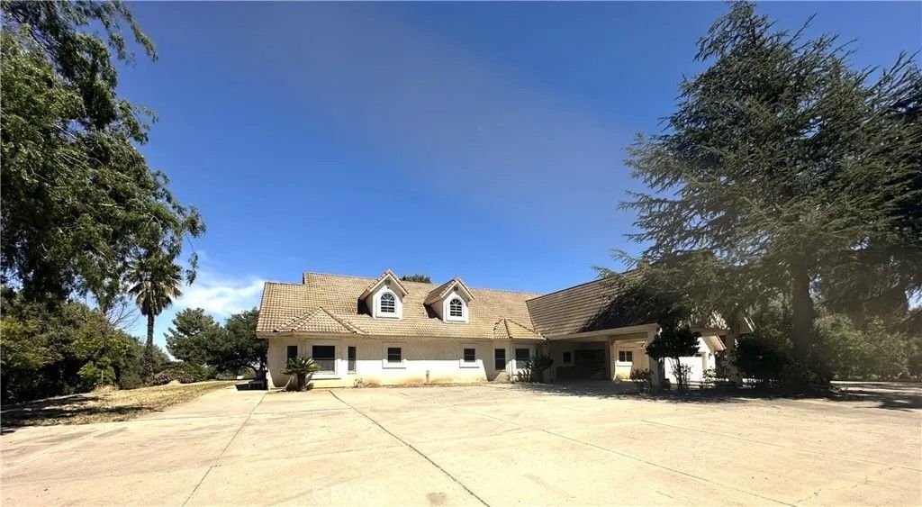 Photo of 26050 Jan Valerie Rd, Murrieta, CA 92562 (MLS # SW26063321)