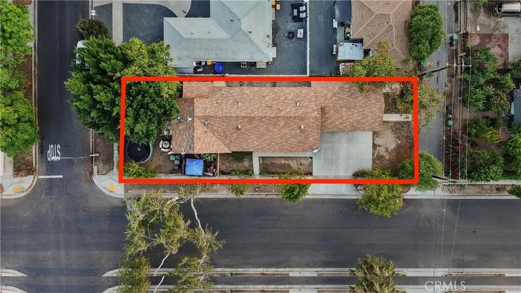 Photo of 402 S Howard St, Corona, CA 92879 (MLS # IG25256517)