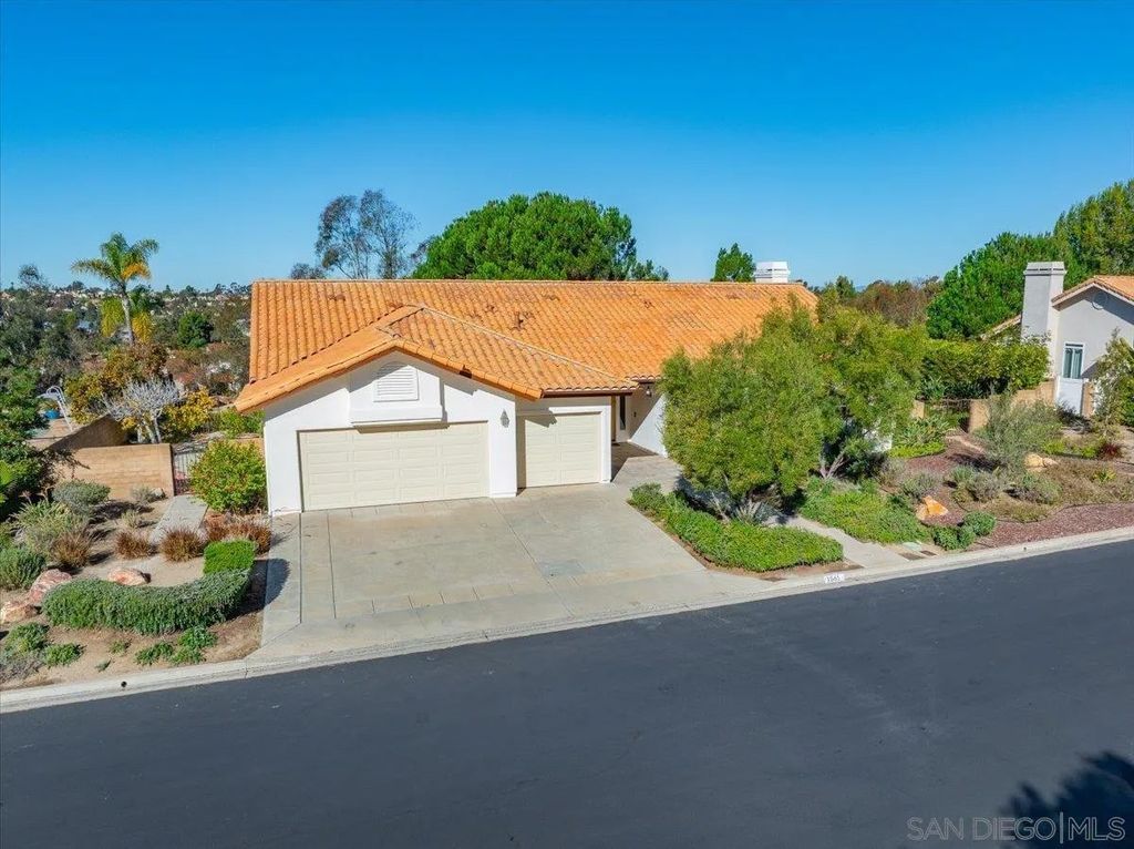 Photo of 1561 Greenridge Drive, Vista, CA 92081 (MLS # 250045806)