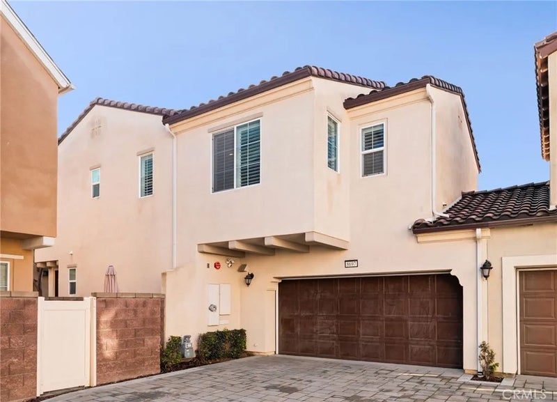 8697 Celebration Street