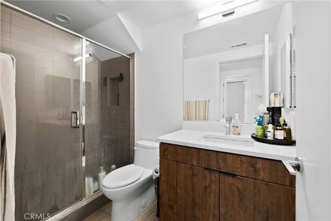 Tiny photo for 1056 N Joels Pl, Los Angeles, CA 90012 (MLS # IG25255131)