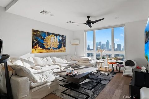 Tiny photo for 1056 N Joels Pl, Los Angeles, CA 90012 (MLS # IG25255131)