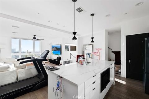 Tiny photo for 1056 N Joels Pl, Los Angeles, CA 90012 (MLS # IG25255131)