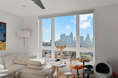 Tiny photo for 1056 N Joels Pl, Los Angeles, CA 90012 (MLS # IG25255131)