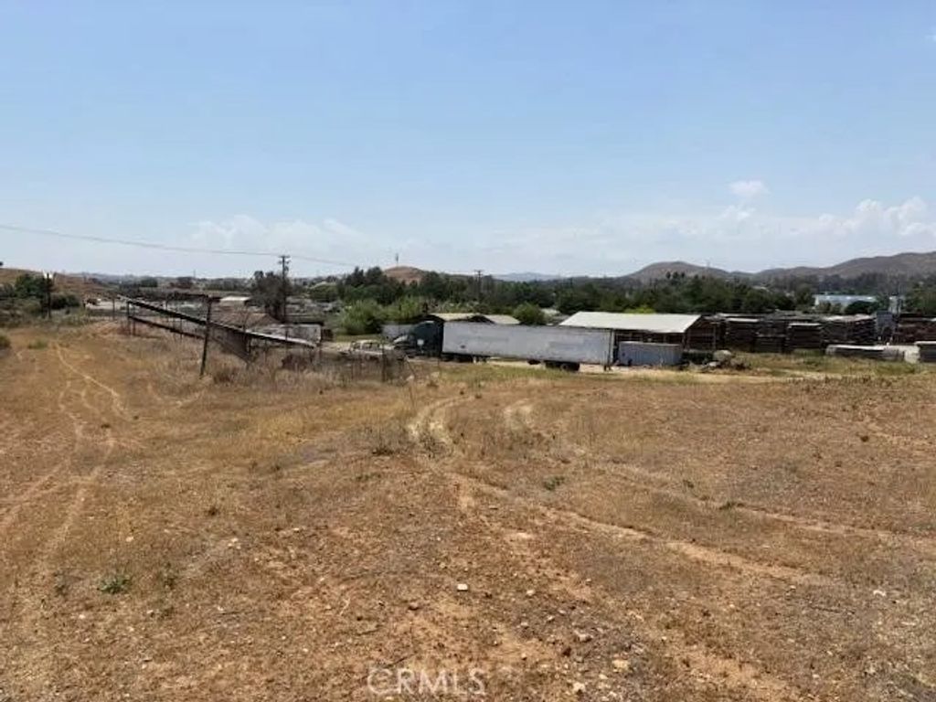 Photo of 24755 State Highway 74 Rd, Perris, CA 92570 (MLS # IG26001539)