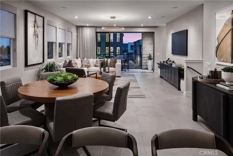 129 Sawtelle