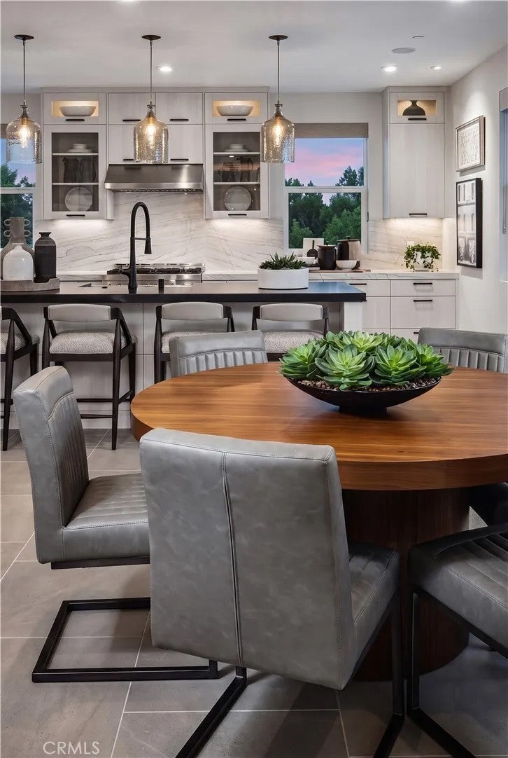 129 Sawtelle