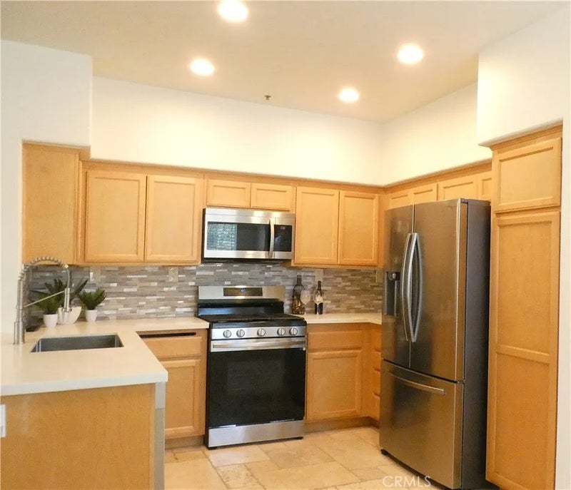 310 E Mccoy
