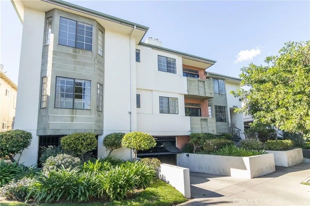 Photo of 4543 Willis, Sherman Oaks, CA 91403 (MLS # SR26037022)