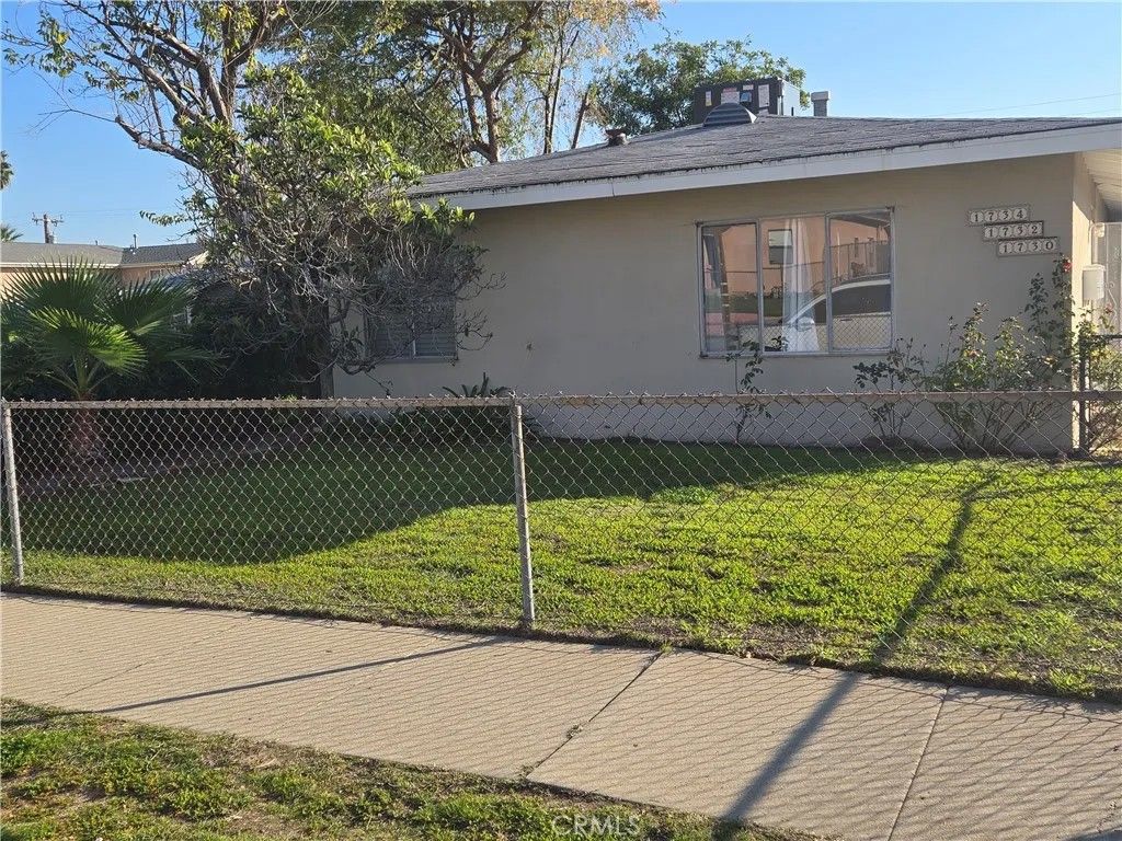 Photo of 1734 Atchison Street, Pasadena, CA 91104 (MLS # AR25273361)