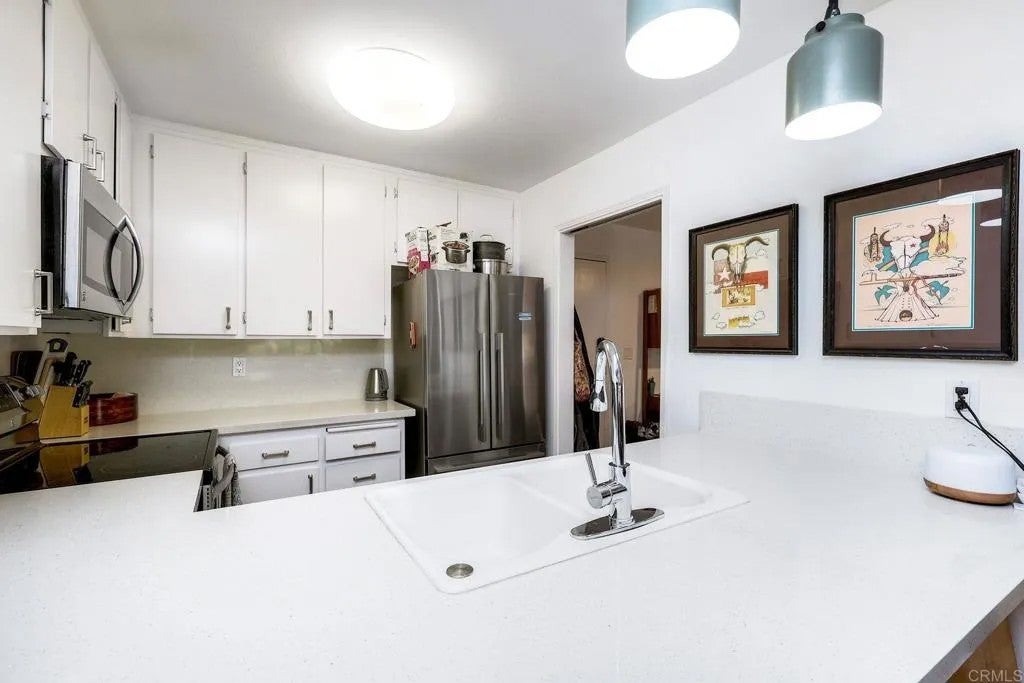 3940 Dove Street 207