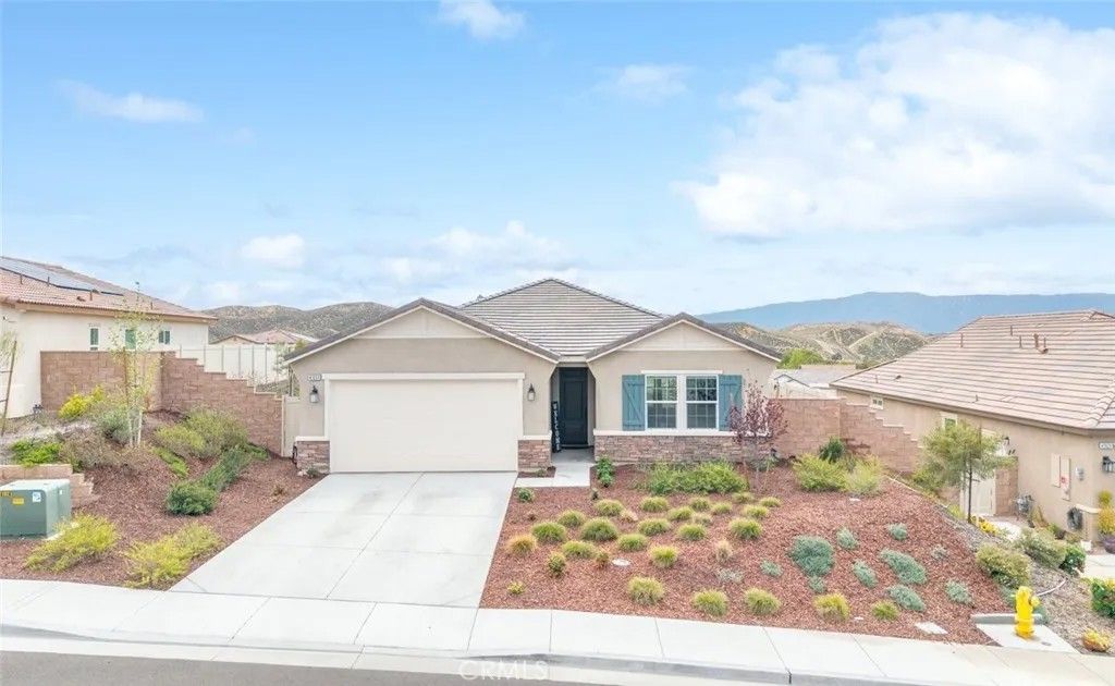Photo of 41031 Burnet Street, Lake Elsinore, CA 92532 (MLS # SW26063496)