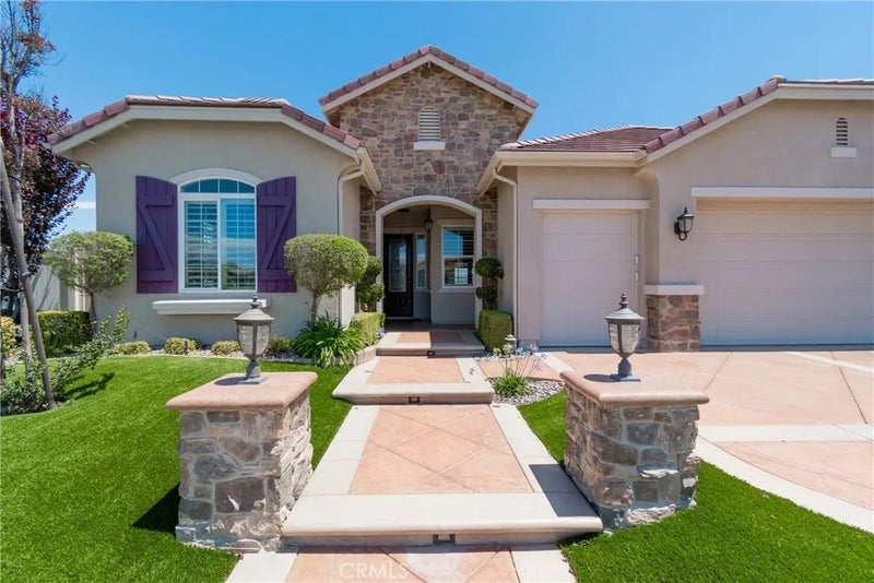1535 Edgebrook