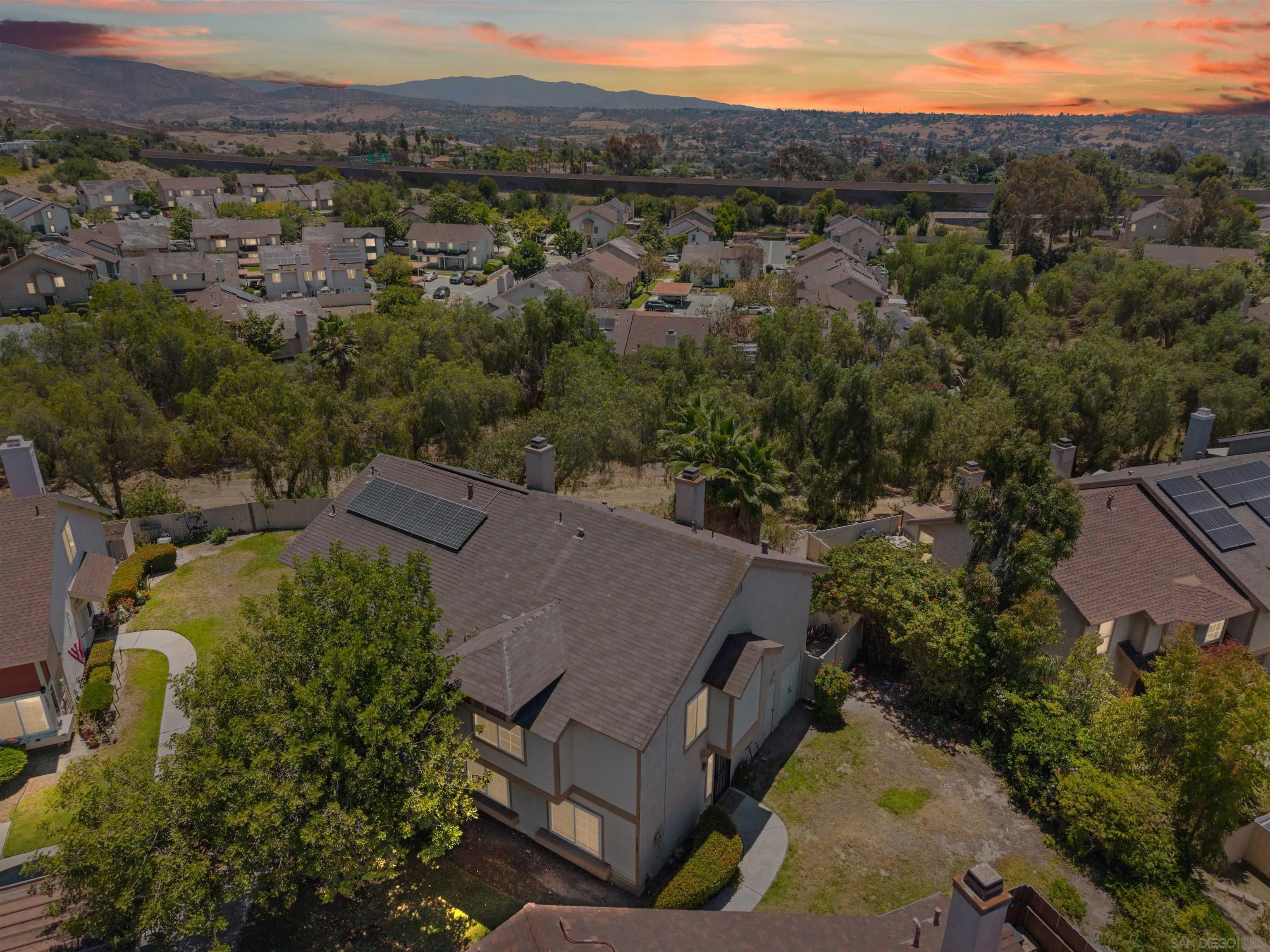 1629 Manzana Way