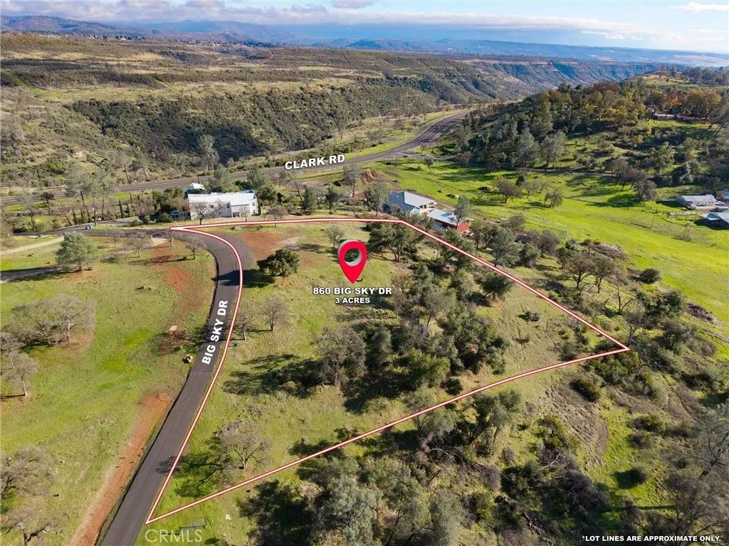 Photo of 860 Big Sky Dr, Paradise, CA 95969 (MLS # SN25263352)