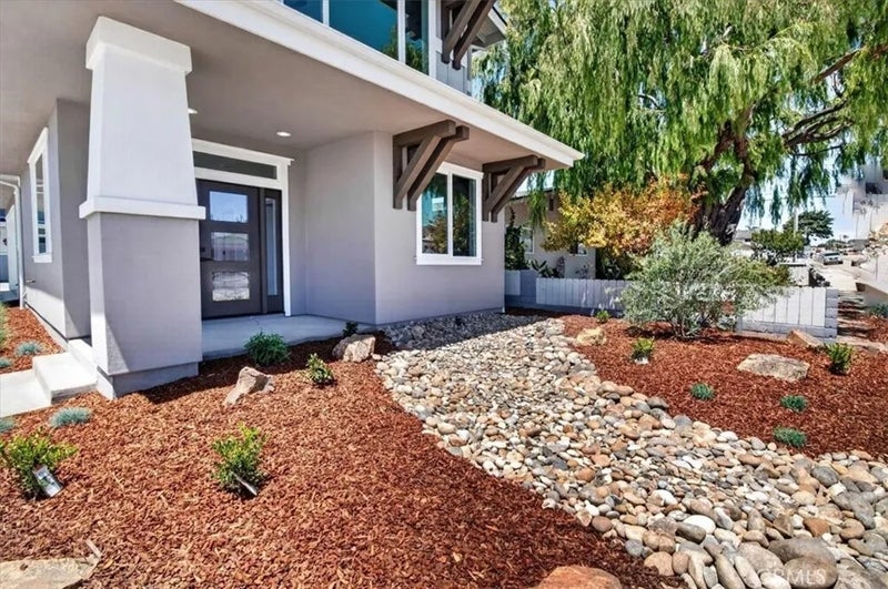 275 N 4th Street