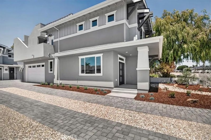 275 N 4th Street