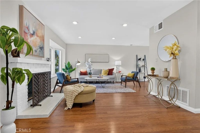 20730 Devonshire D