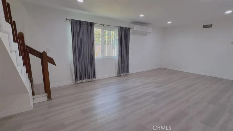 305 N Sunset Avenue