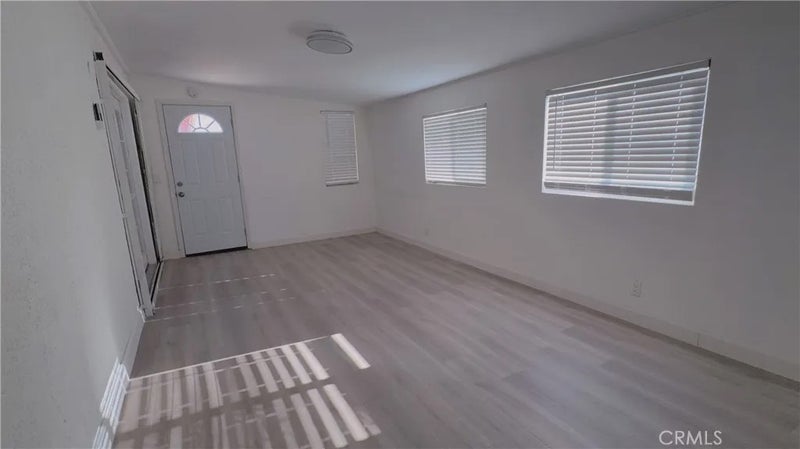 305 N Sunset Avenue