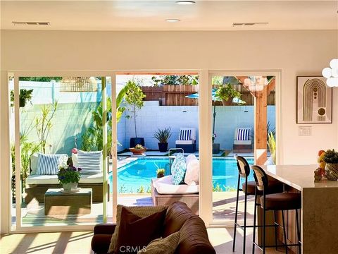 Photo of 3048 Knoxville Ave, Long Beach, CA 90808 (MLS # OC26043273)