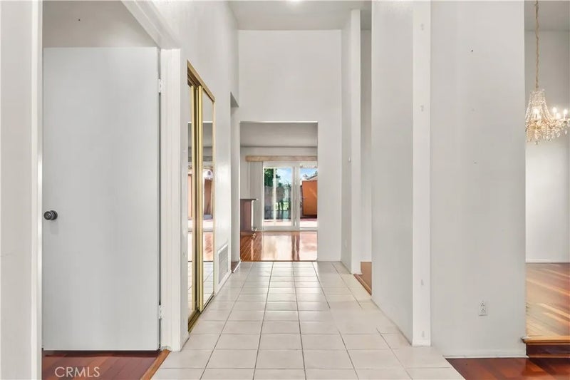1307 Maywood