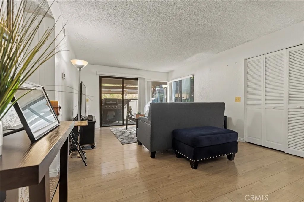 22700 Lakeway 331