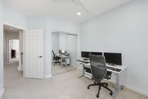 Tiny photo for 28771 Calle De La Paz Dr, Valencia, CA 91354 (MLS # SR25248222)