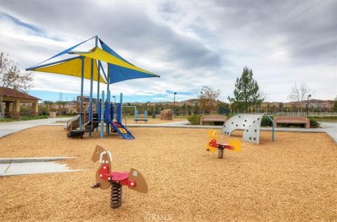 Tiny photo for 28771 Calle De La Paz Dr, Valencia, CA 91354 (MLS # SR25248222)