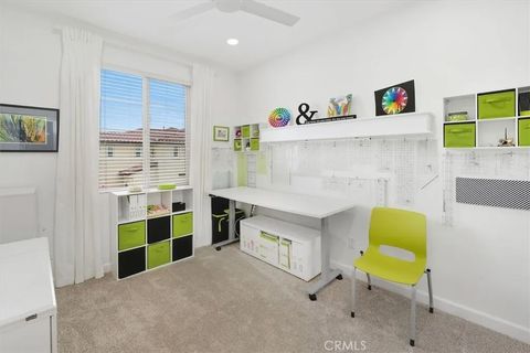 Tiny photo for 28771 Calle De La Paz Dr, Valencia, CA 91354 (MLS # SR25248222)