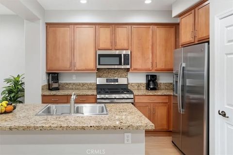 Tiny photo for 28771 Calle De La Paz Dr, Valencia, CA 91354 (MLS # SR25248222)