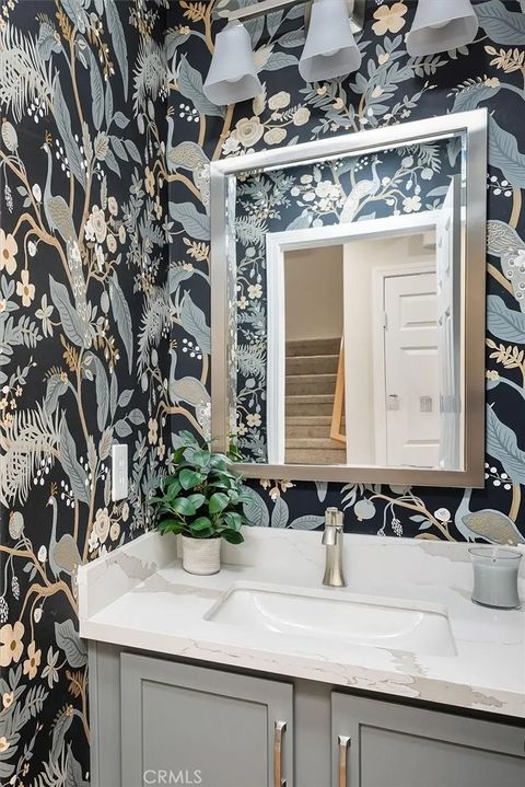 Tiny photo for 28771 Calle De La Paz Dr, Valencia, CA 91354 (MLS # SR25248222)