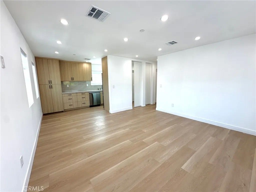 Photo of 1952 N Parish #202, Burbank, CA 91504 (MLS # GD26066064)