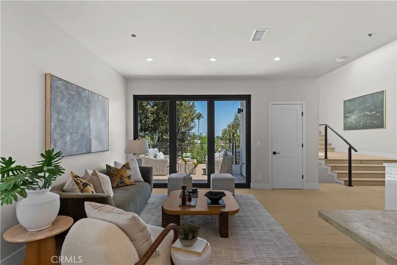 728 Bonita Dr
